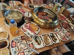 -汉江山料理级自助烤肉黑金冠(周口好吃城店)