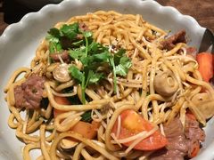 -大头虾越式风味餐厅(光明广场店)