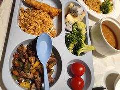 -四海一家自助餐(益田假日广场店)