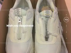 -UGG(燕莎奥特莱斯购物中心店)