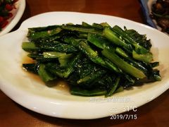 -临江餐馆二楼美食部落