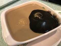 芝麻合桃湯圓-松记糖水店(铜锣湾分店)