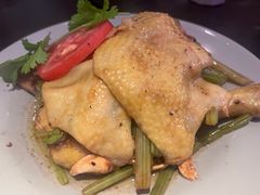 -大头虾越式风味餐厅(光明广场店)