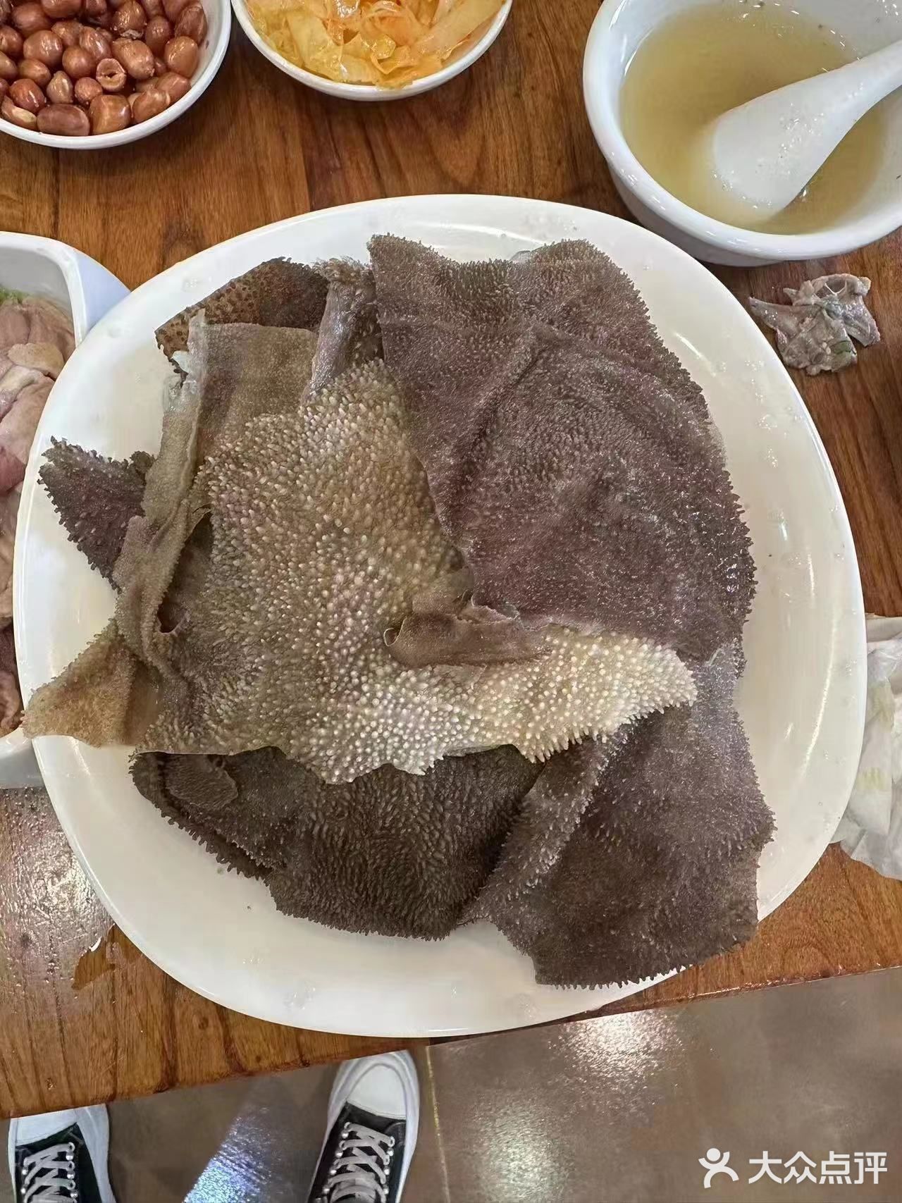 乌鸡汤味道非常浓郁[糖果]