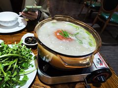 清汤萝卜牛腩煲-HOME餐厅粤菜 融合菜