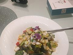 -海派美食·家宴海鲜青岛菜·石锅鲽鱼头(东方城店)