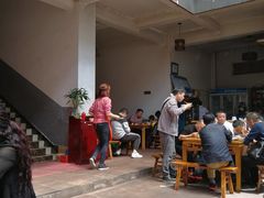 -茅屋大酒店