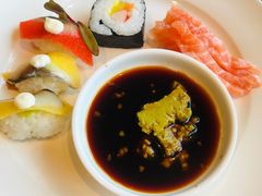 三文鱼-大中华希尔顿酒店-念自助餐·嗨啤·小龙虾