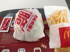 -麦当劳(鄂尔多斯机场店)
