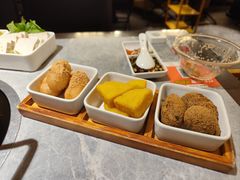 -野山舂·贵州现舂酸汤牛肉(民生路店)