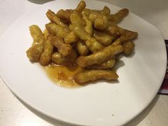 糖醋里脊-闫府私房菜·百年鲁菜(恒隆店)