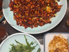 -川流不息·地道川菜·小龙虾(松东路店)