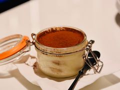 -wineapp葡萄酒餐吧(外滩金融中心店)
