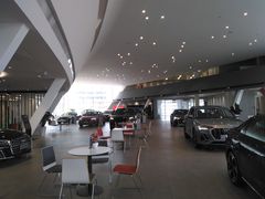 -深圳锦龙奥迪4S店(前海店)