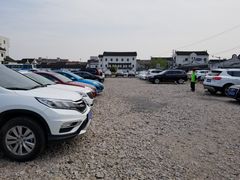 -新场古镇-停车场