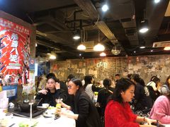 大堂-鲜入围煮花胶鸡海鲜火锅