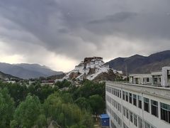 -平措康桑·和牛自助观景餐厅(布达拉宫店)