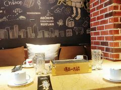 -喝丢一只鞋辣炒海鲜小烧烤(三八广场店)