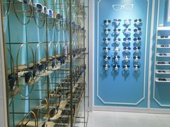 -英伦眼镜蔡司依视路折扣店(通州万达店)