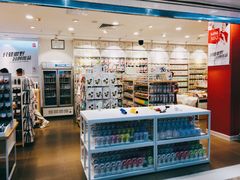 -名创优品(江南新地店)