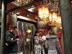 等位区-小龙坎老火锅(金柏林店)