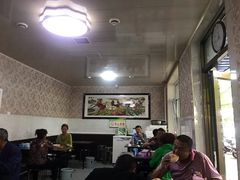 大堂-清真喜兰老丁羊汤特色小吃