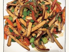 青椒炒豆干-青桃餐厅