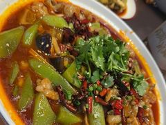 -川流不息·地道川菜·小龙虾(松东路店)