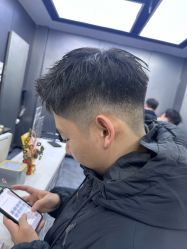-米可造型烫发染发