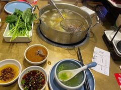 -左庭右院鲜牛肉火锅(金山万达店)