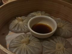 黑松露小笼包-庆春朴门