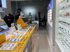 -诺柯视眼镜-蔡司依视路官方工厂店(淞南一店)