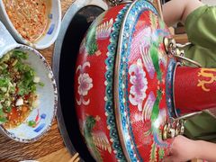 -毛辣果·贵州红酸汤牛肉火锅(西单店)