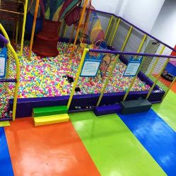 -蹦贝运动中心·蹦床·攀岩·闯关(龙岗店)