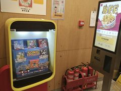 -麦当劳(展览路店)