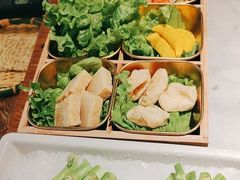 -尚尚仙·酸汤猪手·猪肚鸡火锅(华联万柳购物中心店)
