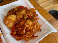 泡菜炒五花肉-明洞串城·烧烤·延边朝鲜族烧烤串专门店(景田店)