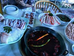 -二荆条·城市森林火锅旗舰店