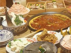 -旧街市鲜货老火锅(大光路店)