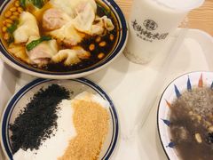 -正南齐北·老街糯米团(洪崖洞店)