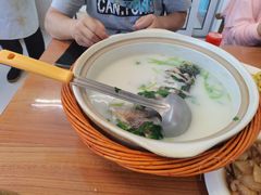 天目湖砂锅鱼头汤-再回楼饭店·农家菜·大鱼头(南山竹海店)