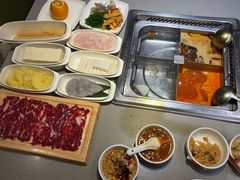 -海底捞火锅(新松江路生日主题店)