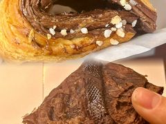 彩色巧克力羊角-西点坊(浦东香格里拉店)