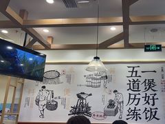 -煲仔皇腊味煲仔饭(经四万达店)