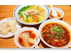 -周小波重庆小面·重庆名小吃(邹容路店)