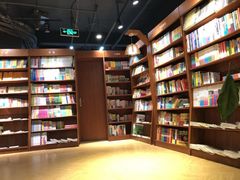 -新华书店(印象城店)