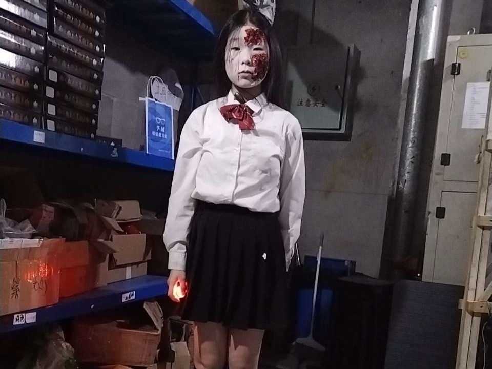 咋那么谁懂啊他们家的女鬼真的超级恐怖的鬼叫的吓人方式也特别多种