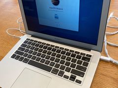 -Apple零售店(华贸购物中心店)