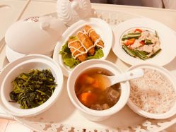-童谣里医疗级月子中心(独栋湖景店)