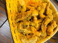 -爆炸头阿姨小四川正宗川味小吃(无任何分店)